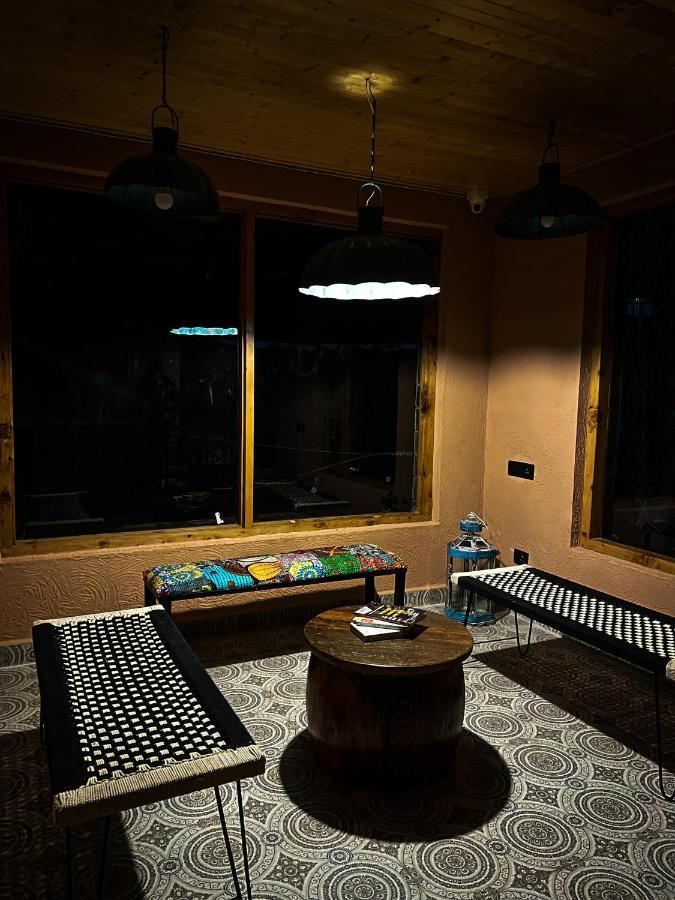 La Hault Hotell Sissu Exteriör bild